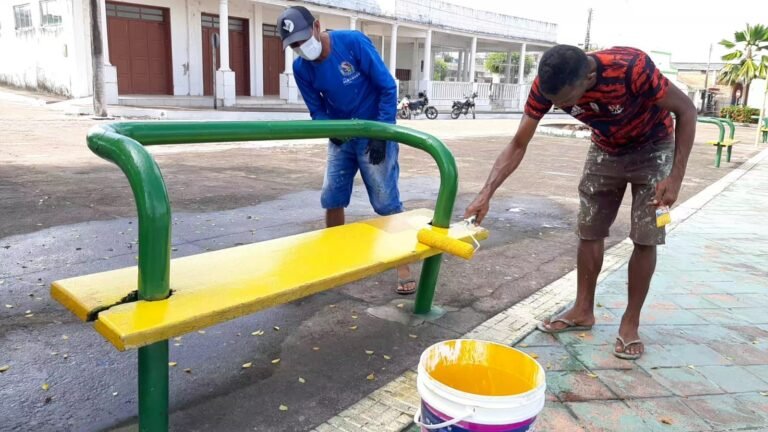 Trabalhos de pinturas foram realizados na Praça de Santo Antônio.