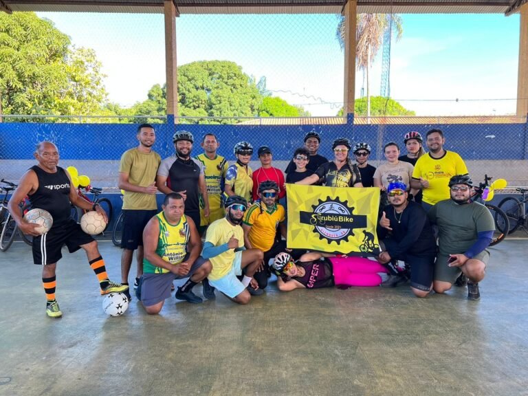 O Departamento de Trânsito promoveu o 1.º Passeio Ciclístico para encerrar a campanha Maio Amarelo.