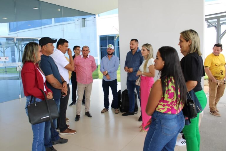 Representantes da gestão pública municipal estiveram presentes no Seminário de Regionalização do Turismo do Oeste do Pará.